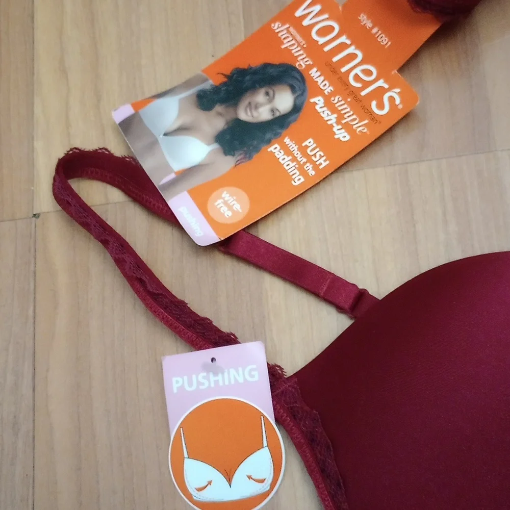 Red bra - Picture 3 of 3